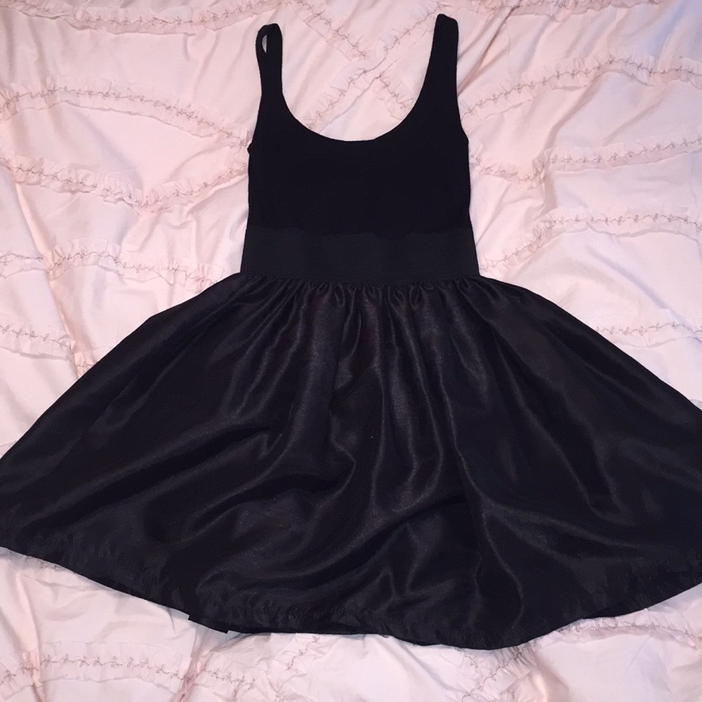 Adorable black boutique dress